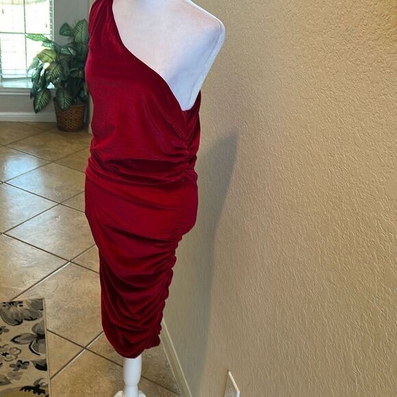 Miscreants Size UK 14 US 10 One Shoulder Velvet Mini Dress Red Cocktail Party - Picture 3 of 11